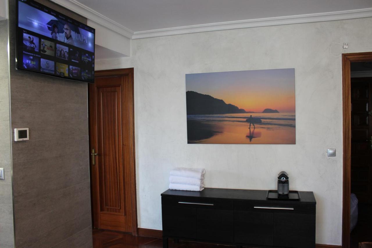 Apartamentos Zarautz Playa, Con Piscina Y Garaje Exterior photo