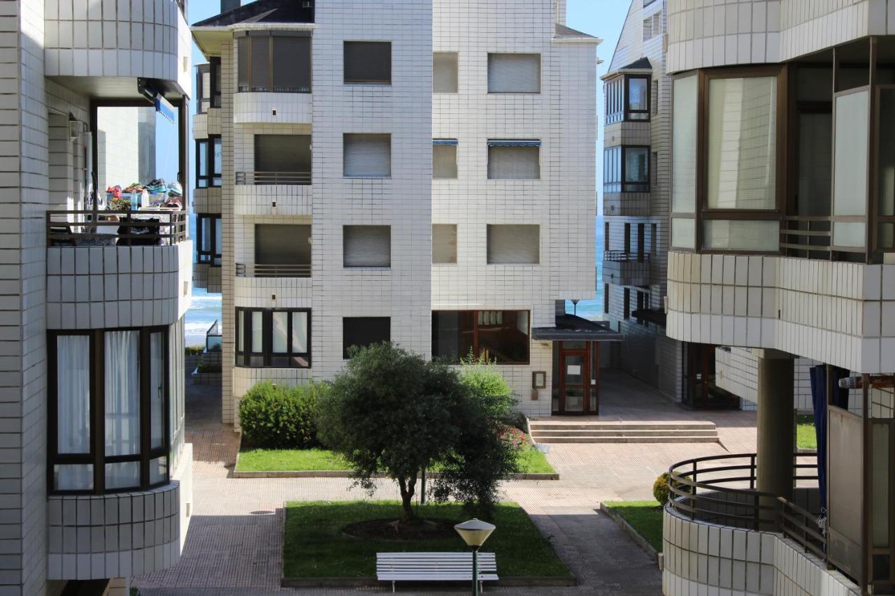 Apartamentos Zarautz Playa, Con Piscina Y Garaje Exterior photo